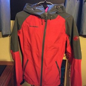 Women’s Pink Mammut Soft Shell Rainjacket